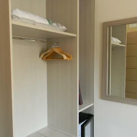 לינה וארוחת בוקר Tropeacentro