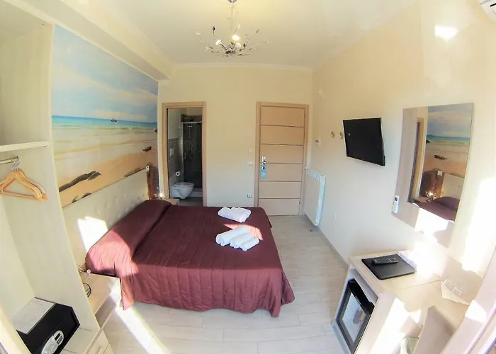 Tropeacentro Alojamento de Acomodação e Pequeno-almoço Tropea